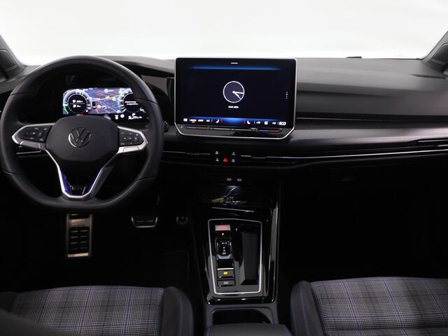 Volkswagen GOLF 1.5 eHybrid GTE | Matrix LED | Head -Up | Camera 360° | Stoel / Stuurverwarming | Keyless Go |