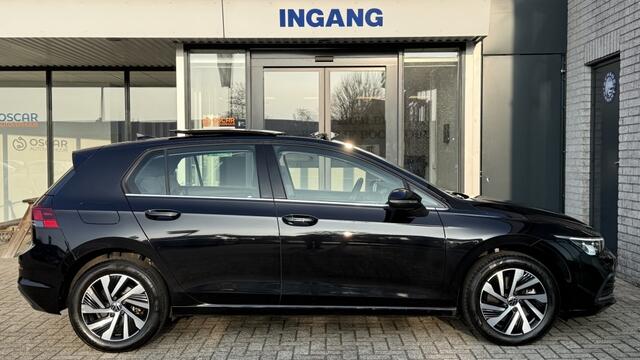Volkswagen GOLF 1.4 eHybrid Style | Panoramdak | Sfeerverlichting | Navigatie