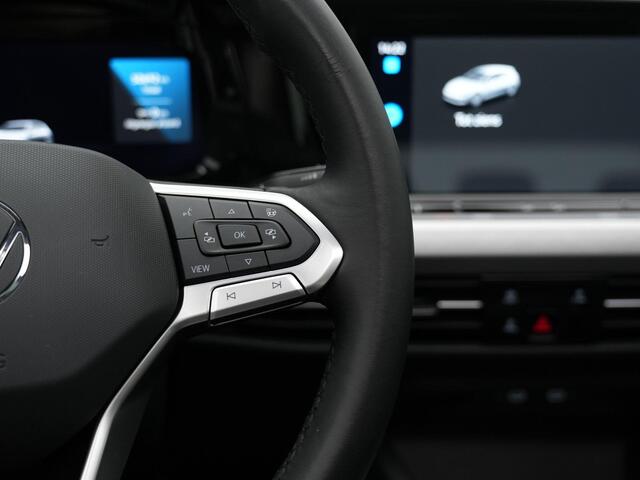 Volkswagen GOLF 1.0 eTSI 110 pk DSG Life | Panoramadak | IQ Light | Stuur-/stoelverwarming | Achteruitrijcamera