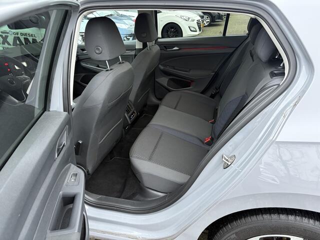 Volkswagen GOLF 1.0 TSI Life Business