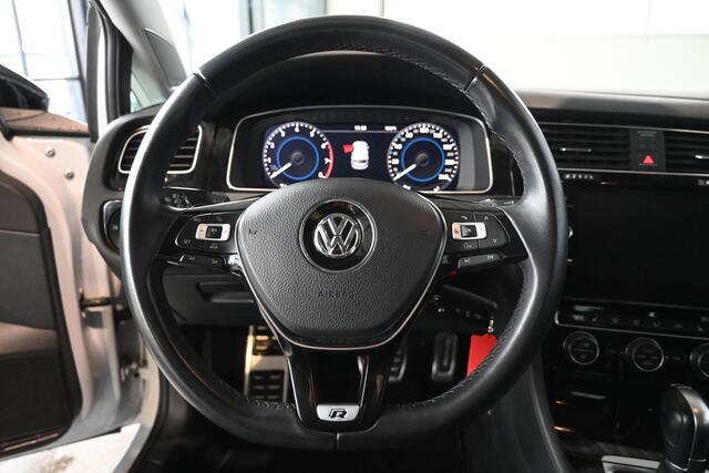 Volkswagen GOLF 1.5 TSI Highline Business R Automaat Apple CarPlay Navigatie Panormadak Stoelverwarming Virtual Cockpit Inruil Mogelijk!