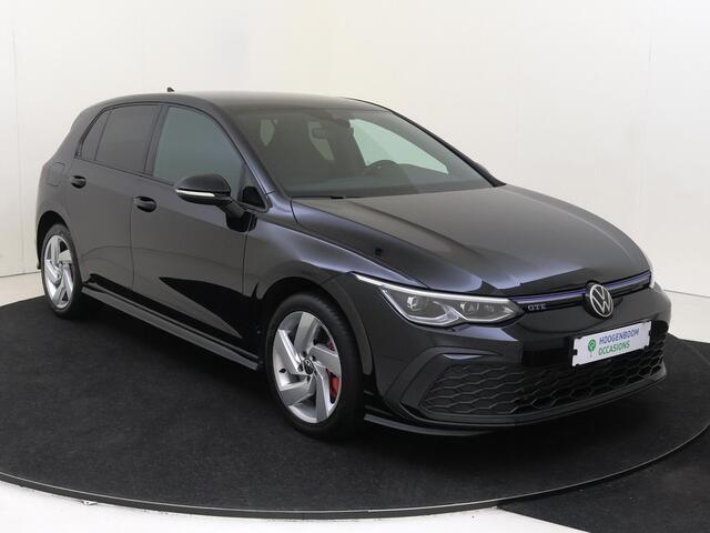 Volkswagen GOLF 1.4 eHybrid GTE | Stoel- en stuurwielverwarming | Navigatie | Adaptieve cruise control | 3-zone airco | Sfeerverlichting | LED Plus verlichting | CarPlay |