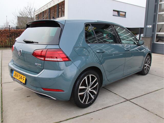 Volkswagen GOLF 1.5 TSI Highline Carplay, Camera, ACC, Winterpakket Prijspakker!