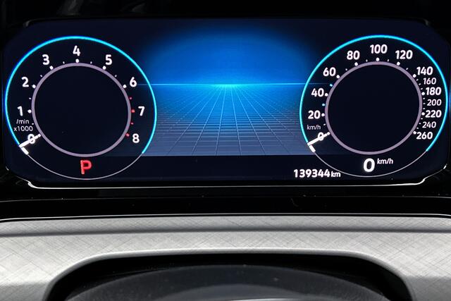 Volkswagen GOLF Variant 1.0 eTSI Life | Trekhaak | LED | Digitaal display | Adaptieve cruise control