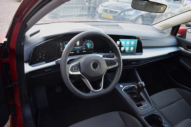 Volkswagen GOLF Variant 1.0 TSI Golf | Trekhaak | Apple CarPlay | LED | Climate