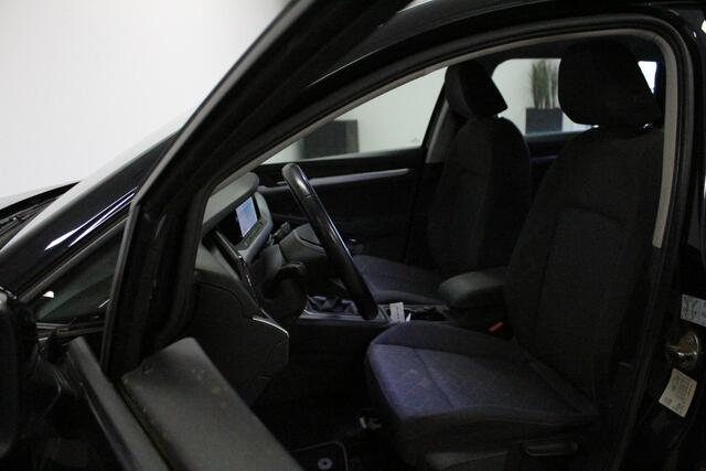 Volkswagen GOLF Variant 1.0 TSI Life | 16'LMV | CAMERA | TREKHAAK | NAVIGATIE | DAB-RADIO | CLIMA | ACC | LED |