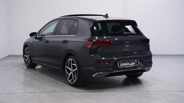 Volkswagen GOLF 1.5 eTSI 150 pk Style DSG Aut. Panodak, NAP LED Koplampen, App Connect, Parkeerhulp, 1e Eigenaar