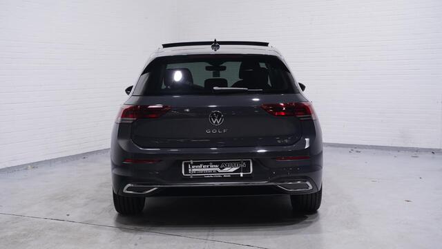 Volkswagen GOLF 1.5 eTSI 150 pk Style DSG Aut. Panodak, NAP LED Koplampen, App Connect, Parkeerhulp, 1e Eigenaar