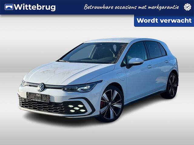 Volkswagen GOLF 1.4 eHybrid 245PK DSG GTE / IQ LED / Achteruitrijcamera / Stuur + Stoelverwarming / Dodehoeksensor / App-Connect