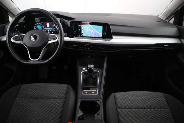 Volkswagen GOLF Variant 1.0 TSI Golf 110PK 18 inch LMV Virtual Cockpit Navigatie Carplay Android Clima Adaptive Cruise Parkeersensor R-line look velgen