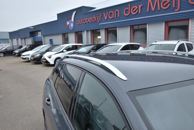 Volkswagen GOLF 1.5 eTSI R-Line Business , BIN+BUIT R-LINE , TREKHAAK , A UITRIJ CAM , NAVI , CLIMATR , LMV18 , LED KOPL ,