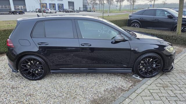 Volkswagen GOLF 7.5 2.0 TSI 4Motion R AKRA BTW AUTO! Prijs inc btw