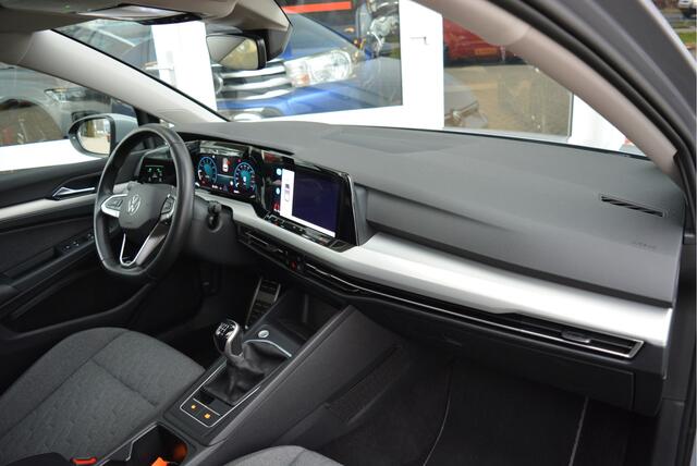 Volkswagen GOLF 1.5 TSI 150PK Move ? LED ? StoelVW ? Navi ? CarPlay ?