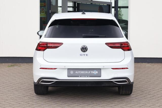 Volkswagen GOLF 1.4 eHybrid GTE 245PK / 180kW LED Matrix IQ.Lights, achteruitrijcamera, 3-zone climatronic, draadloos telefoon laden, voorstoelen + stuurwiel verwarmbaar, Apple Carplay & Android Auto, instelbare rijprofielen (Driving Profiles), full map navigatie, adapti