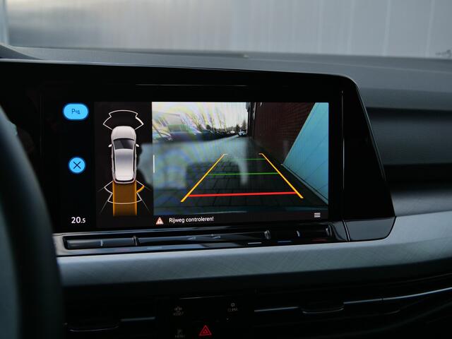 Volkswagen GOLF 1.0 eTSI Life Business 111 Pk Automaat Navigatie / Apple Carplay / DAB / Camera