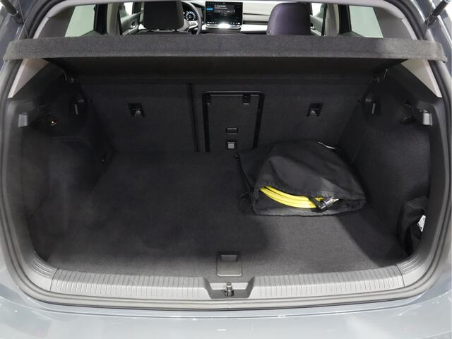 Volkswagen GOLF 1.5 eHybrid 204pk Life Edition Trekhaak, Apple Carplay, 17'' Lichtmetalen velgen