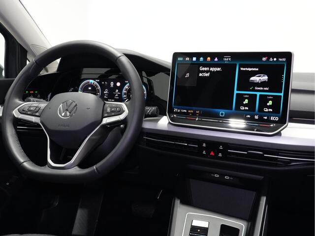 Volkswagen GOLF 1.5 eHybrid 204pk Life Edition Trekhaak, Apple Carplay, 17'' Lichtmetalen velgen