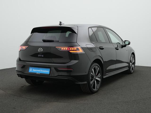Volkswagen GOLF 1.5 eHybrid GTE 272 pk DSG | Trekhaak | Head-up display | IQ Light | Stuur-/stoelverwarming | Achteruitrijcamera