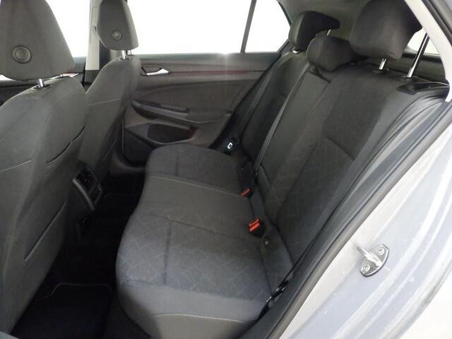 Volkswagen GOLF 1.0 TSI LIFE I ADAPTIVE CRUISE CONTROL I SFEERVERLICHTING I 17" LICHT METALEN VELGEN