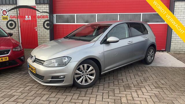 Volkswagen GOLF 1.0 TSI Connected Series NAVI / CLIMA / CARPLAY / PDC / BLUETOOTH / CRUISE / DAB+ / ZEER NETJES! / NL-AUTO