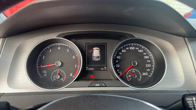 Volkswagen GOLF 1.0 TSI Connected Series NAVI / CLIMA / CARPLAY / PDC / BLUETOOTH / CRUISE / DAB+ / ZEER NETJES! / NL-AUTO