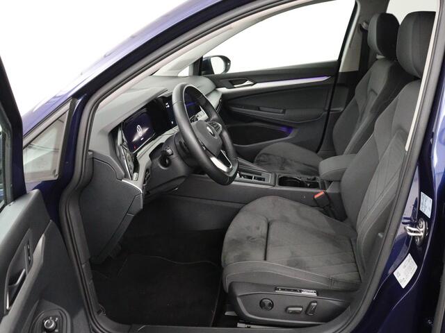 Volkswagen GOLF 1.0 eTSI Life | Stoelverwarming | Camera | Massage | Carplay | Memory | Navigatie | Full LED | Sfeerverlichting | Adaptive cruise