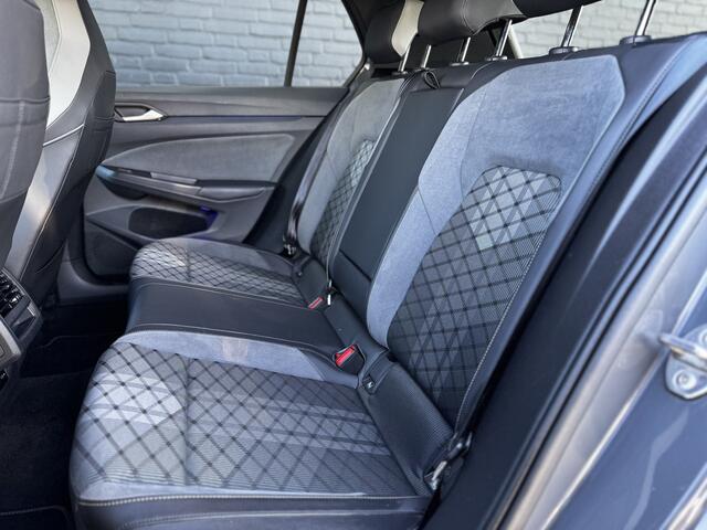 Volkswagen GOLF 1.5 eTSI 150PK 3 x R-Line | ACC | Climate | Navi | Carplay | Sfeerverl. | ¤19.900,- Incl. BTW