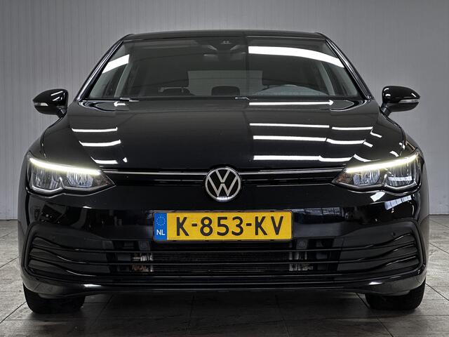 Volkswagen GOLF 1.0 TSI Life/ Virtual Cockpit/ Ambient Light/ 16'' LMV/ LED Koplampen/ Keyless-GO/ Lane-Assist./ Adaptive Cruise/ Apple + Android/ DAB+/ Navi/ Clima/ PDC V+A/ Extra getint glas.