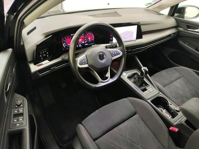 Volkswagen GOLF 1.5 TSI Style Trekhaak Navigatie Full-LED Pdc Acc Android/Carplay