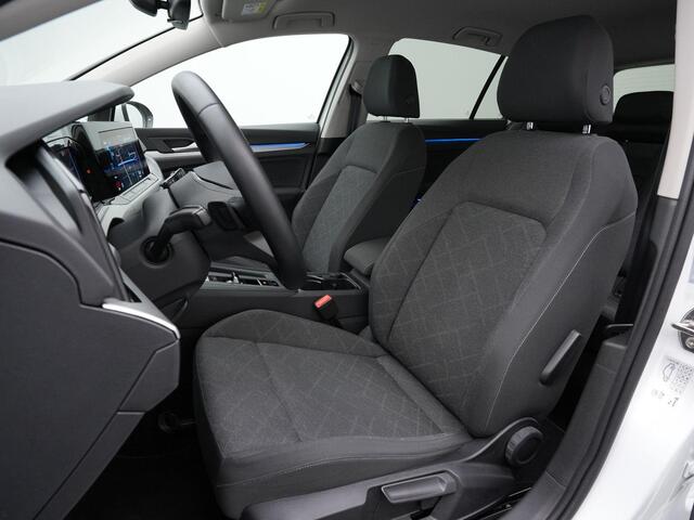 Volkswagen GOLF 1.5 eTSI 150 pk DSG Life | Trekhaak | Stoelverwarming | Adaptive Cruise | Navigatie