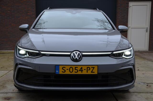 Volkswagen GOLF Variant 1.5 eTSI R-Line Business Digitaal-Dashbord/Ecc/Navi/Cr-Controle/Privacy-Glass/Pdc/Stoelverwarming/18-Inch/Achteruitrijcamera/Apple Carplay/Android Auto/Led