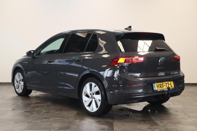 Volkswagen GOLF 1.5 eTSI Style Panoramadak Elec.Trekhaak IQ-led
