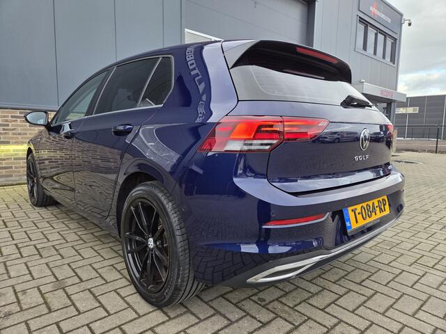 Volkswagen GOLF 1.5 eTSI Style Camera,massage,stuurverwarming!!