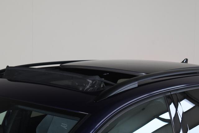 Volkswagen GOLF Variant 1.5 TSI R-Line - NL- Auto!! Elek.Trekh. I Pano I Stoel+Stuurverw.