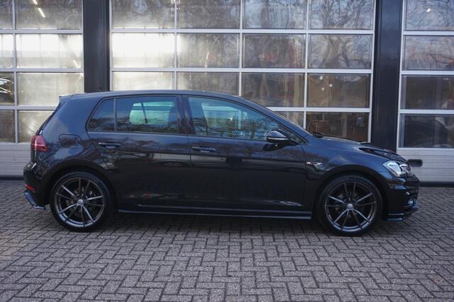 Volkswagen GOLF 1.0 TSI Highline Business R