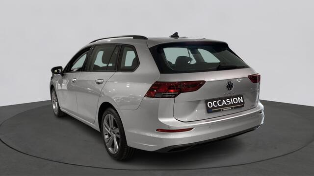 Volkswagen GOLF Variant 1.0 eTSI Automaat Life | 17" | Navigatie |