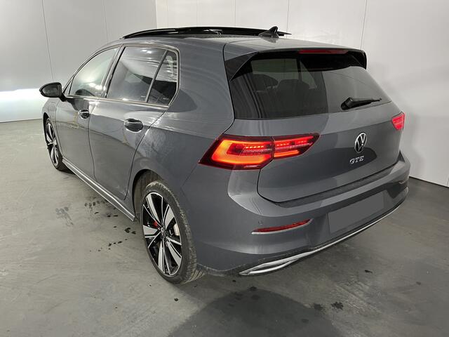 Volkswagen GOLF 1.4 eHybrid GTE / AUTOMAAT/ PANO/ MEMORY SEAT/ LEDER/ NAVI/ APP-CONNECT/ CLIMA/ STOELVERWARMING & VERKOELING/ PARK. SENSOREN + CAMERA
