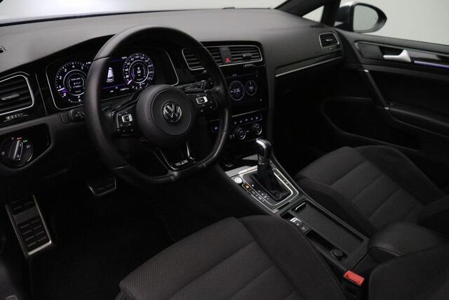 Volkswagen GOLF 2.0 TSI 4Motion R 2017 | Schuif Kantel Dak | Achteruitrij Camera | Android/Apple Carplay | Navigatie | Onderhoudshistorie | Stuurwiel Bediening | Adaptive Cruise Control | Stoelverwarming | 2 Sleutels