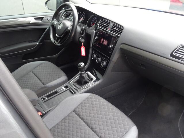 Volkswagen GOLF 1.0 TSI JOIN * NAVIGATIE * STOELVERWARMING !!