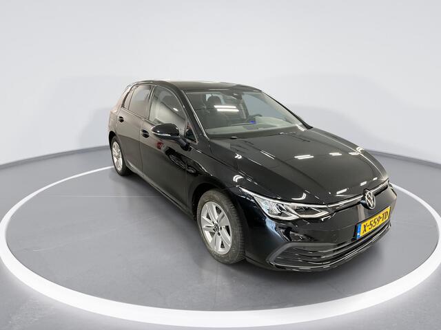 Volkswagen GOLF 1.0 eTSI 110pk DSG Life · Camera · Apple/Android Car Play · Sfeerverlichting · P-Sensoren · Navigatie · 16'' Inch · Garantie t/m 04-02-2028 of 100.000km