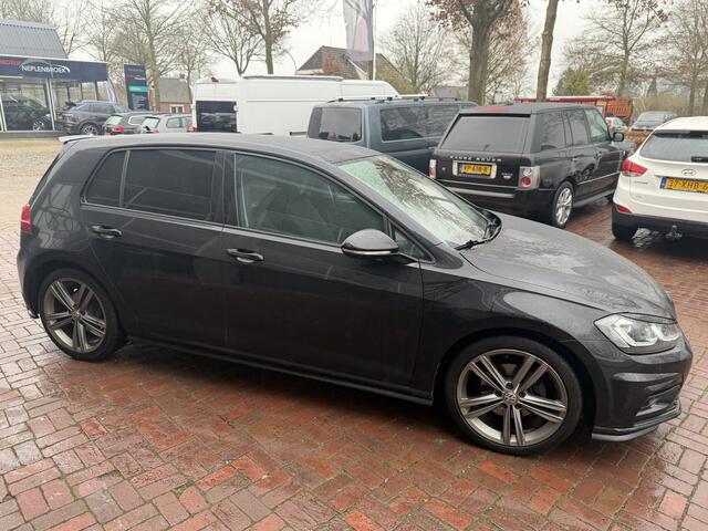 Volkswagen GOLF 1.5 TSI Highline Business R ACT PANO DigiDash R Line Stage 1+