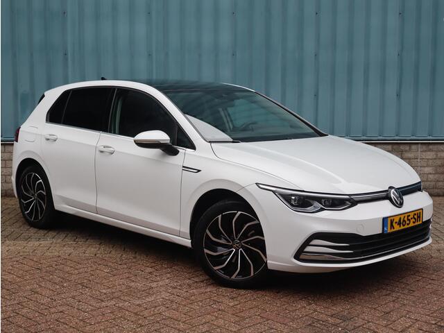 Volkswagen GOLF Style 1.5 TSI 130pk H6 | SCHUIF/KANTELDAK | AGR-STOEL | STOELVERW. | CAMERA | TREKHAAK | CLIMA | NAVI | APPLE CARPLAY / ANDROID AUTO | KEYLESS START | MASSAGE | DAB+ | + WINTERSET |