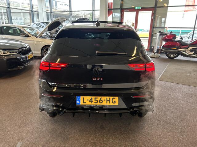 Volkswagen GOLF 2.0 TSI GTI Stage 2 | Panoramadak | Custom uitlaat | Adaptief onderstel | Kleppensysteem | Stoel+Stuurverwarming | Adaptieve cruise control | Climate control | Achteruitrijcamera