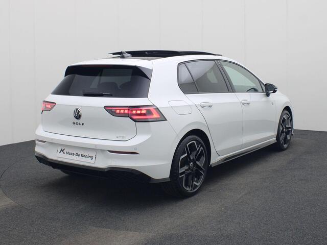 Volkswagen GOLF 1.5eTSI/150PK R-Line Black Style DSG · Panoramadak · Apple/Android Car Play · Navigatie · Garantie t/m 07-03-2027