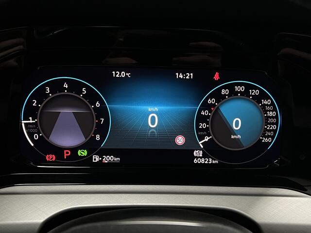 Volkswagen GOLF Variant 1.0 eTSI Life | NAVI | TREKHAAK | ACC |