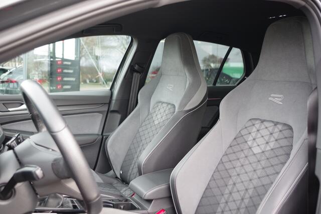 Volkswagen GOLF 1.5 TSI R-Line BNS+, Trekhaak, Sportstoelen, Adap. Cruise Control, Winterpakket, Camera