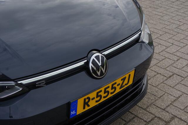 Volkswagen GOLF 1.5 TSI R-Line BNS+, Trekhaak, Sportstoelen, Adap. Cruise Control, Winterpakket, Camera