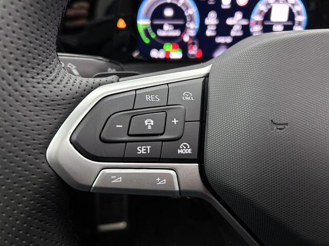 Volkswagen GOLF 1.5 eHybrid GTE Pano, ACC, Carplay, 360* Camera