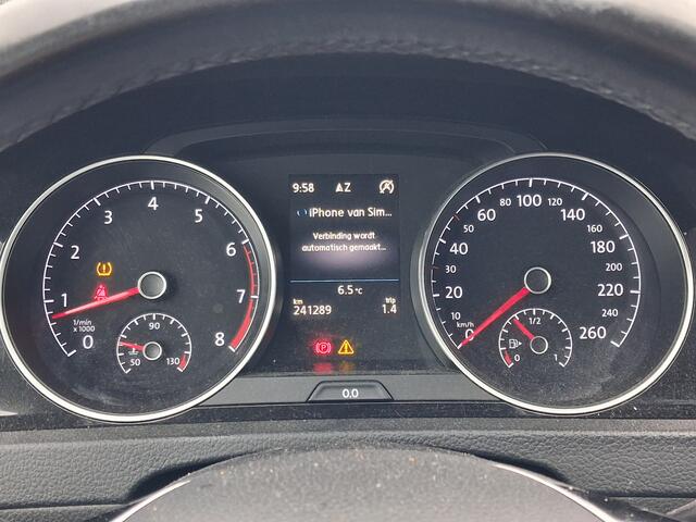 Volkswagen GOLF Variant 1.2 TSI Connected Series | Nieuw Binnen! | Camera | Stoelverwarming | Half leder