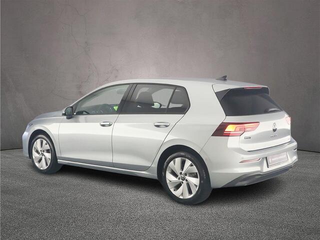 Volkswagen GOLF Life Edition 1.5 eTSI 115pk DSG Automaat Adaptive cruise control, Achteruitrijcamera, LED koplampen, Stoelverwarming, Parkeersensoren, App connect